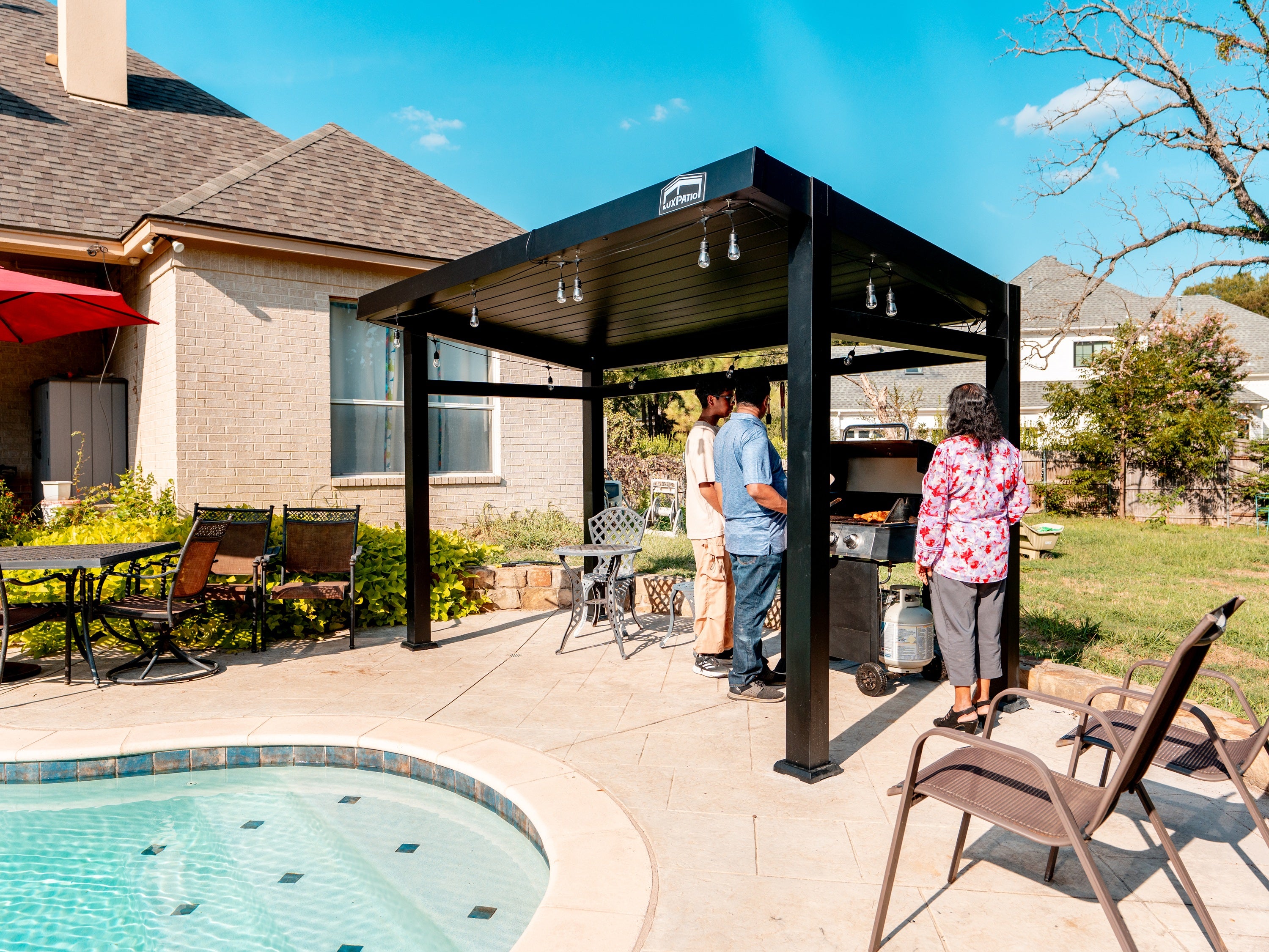 Grill Louvered Pergola Lite