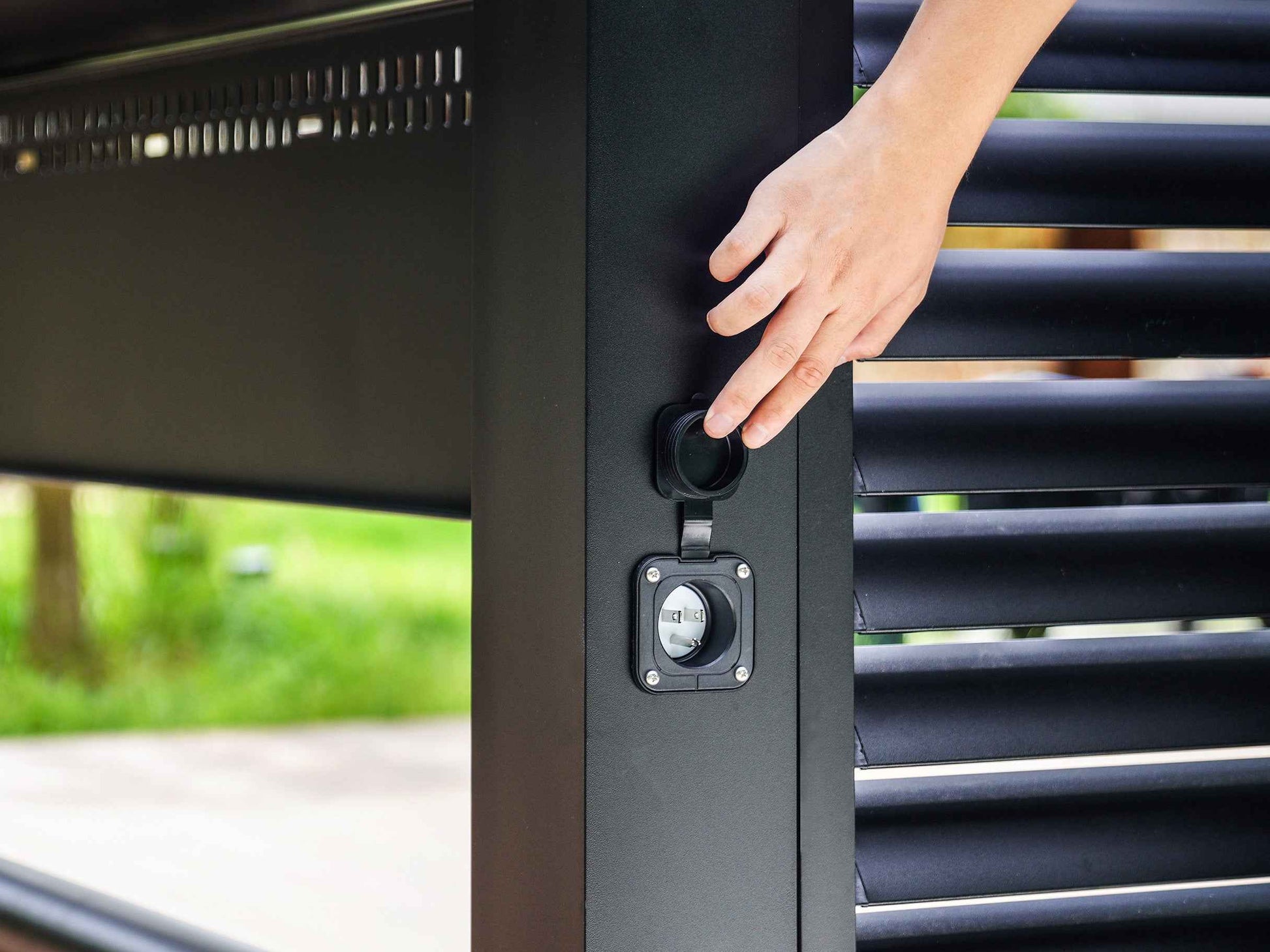 Grill Louvered Pergola Pro