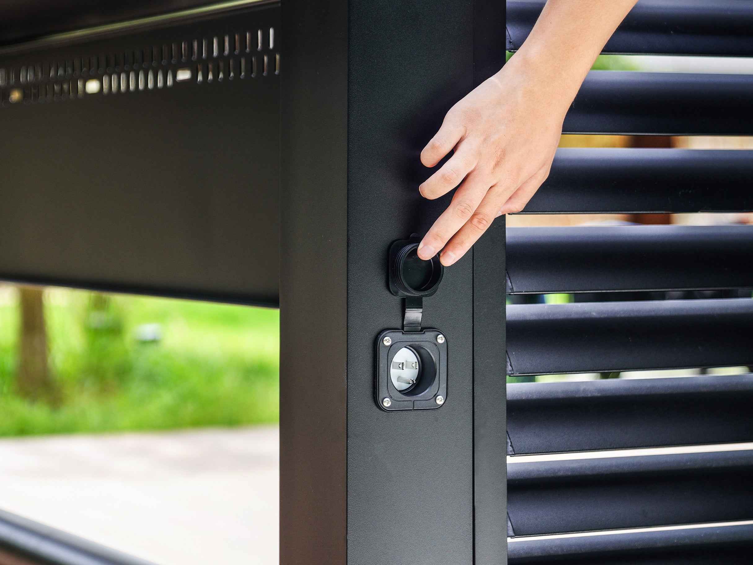 Grill Louvered Pergola Pro